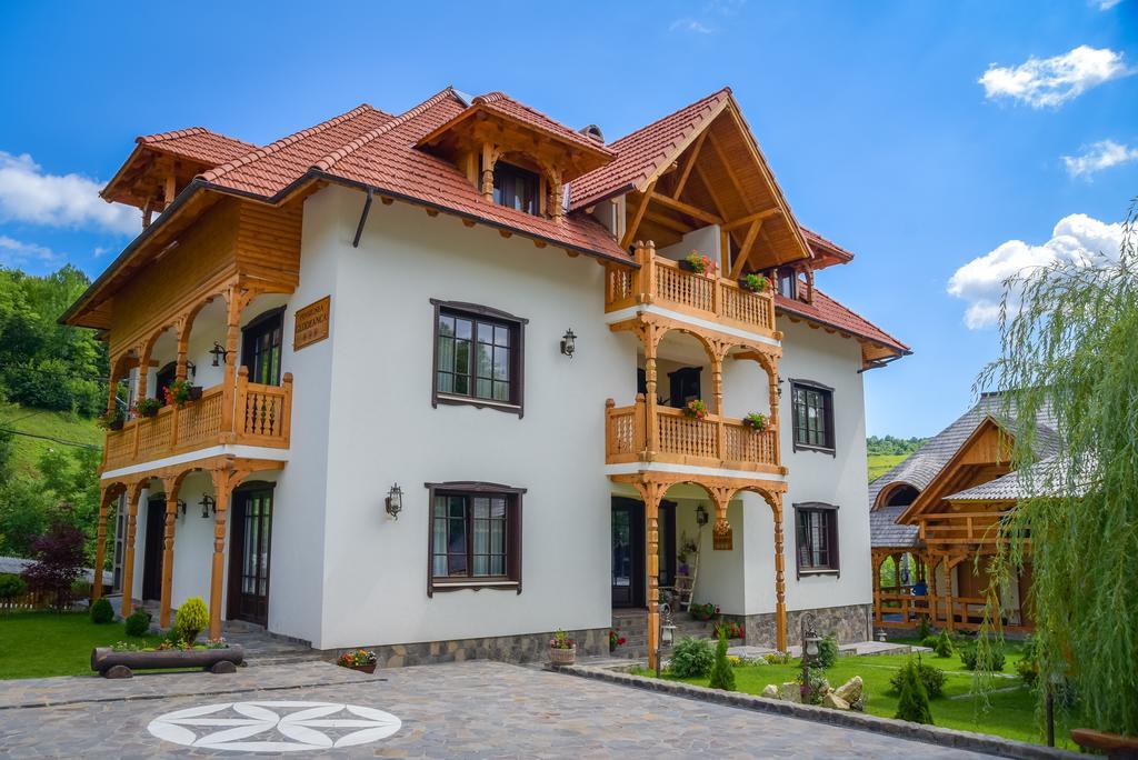 Hotel Glodeanca Exterior foto